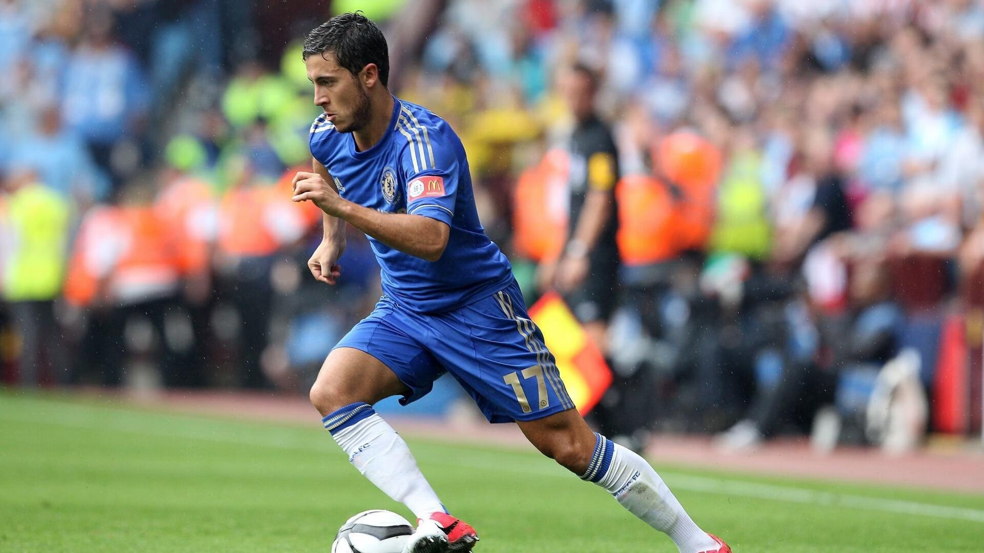 C罗回归赛场，战术调整首场状态亮眼，MAD观众沸腾！